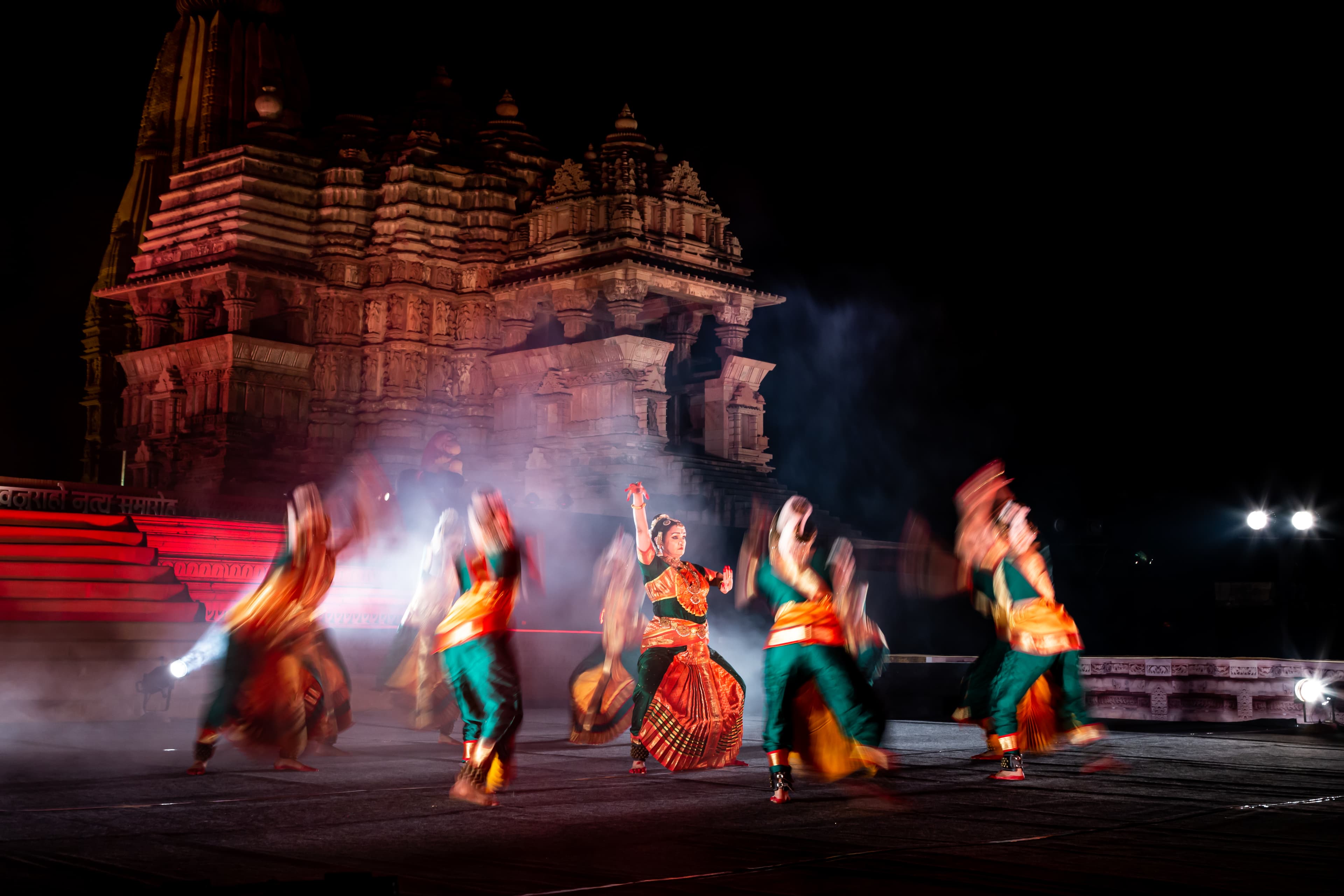 Vibrant Bharatanatyam Performance at Khajuraho – Sandhya Purecha & Troupe