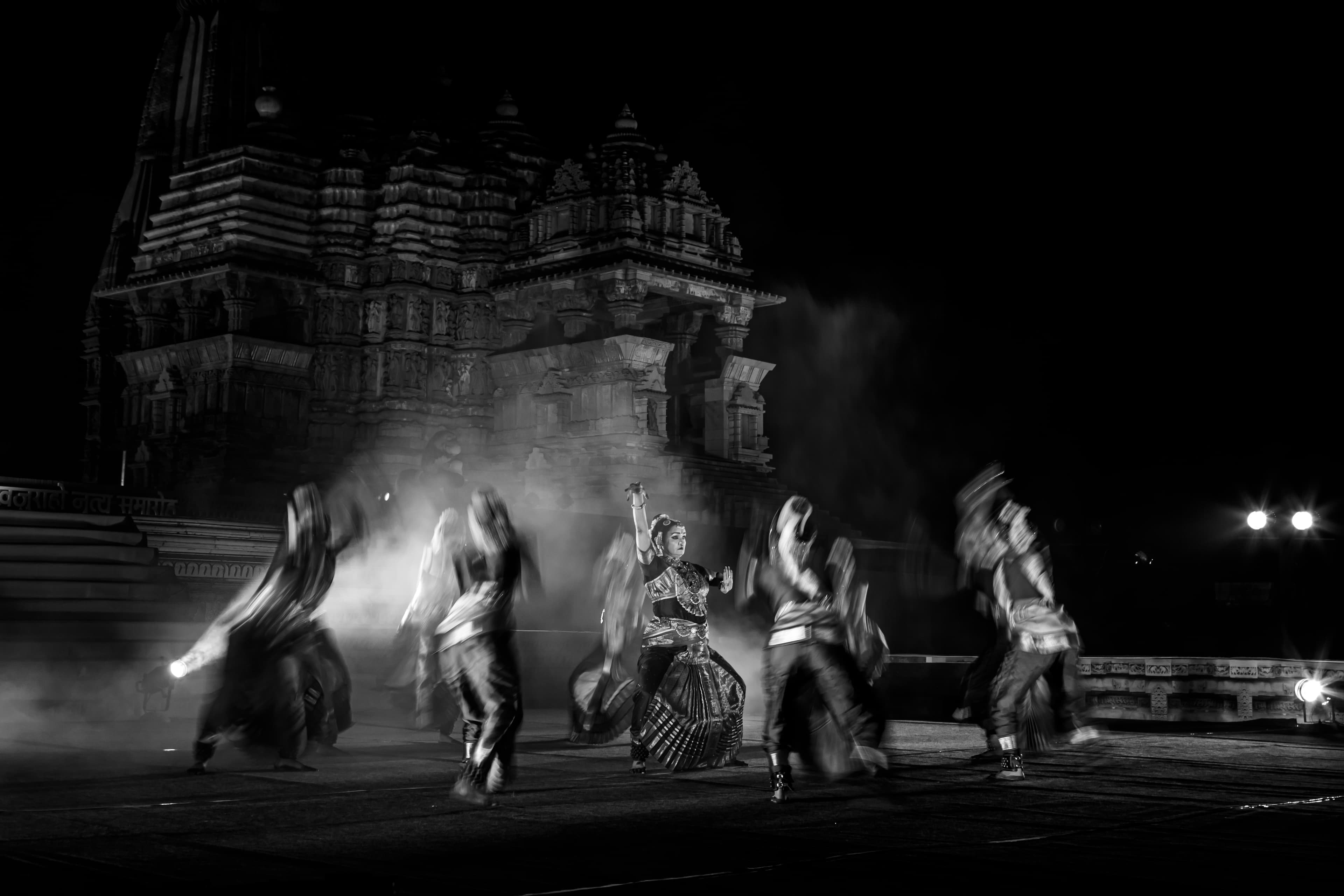 Bharatanatyam Grace at Khajuraho – Sandhya Purecha & Troupe