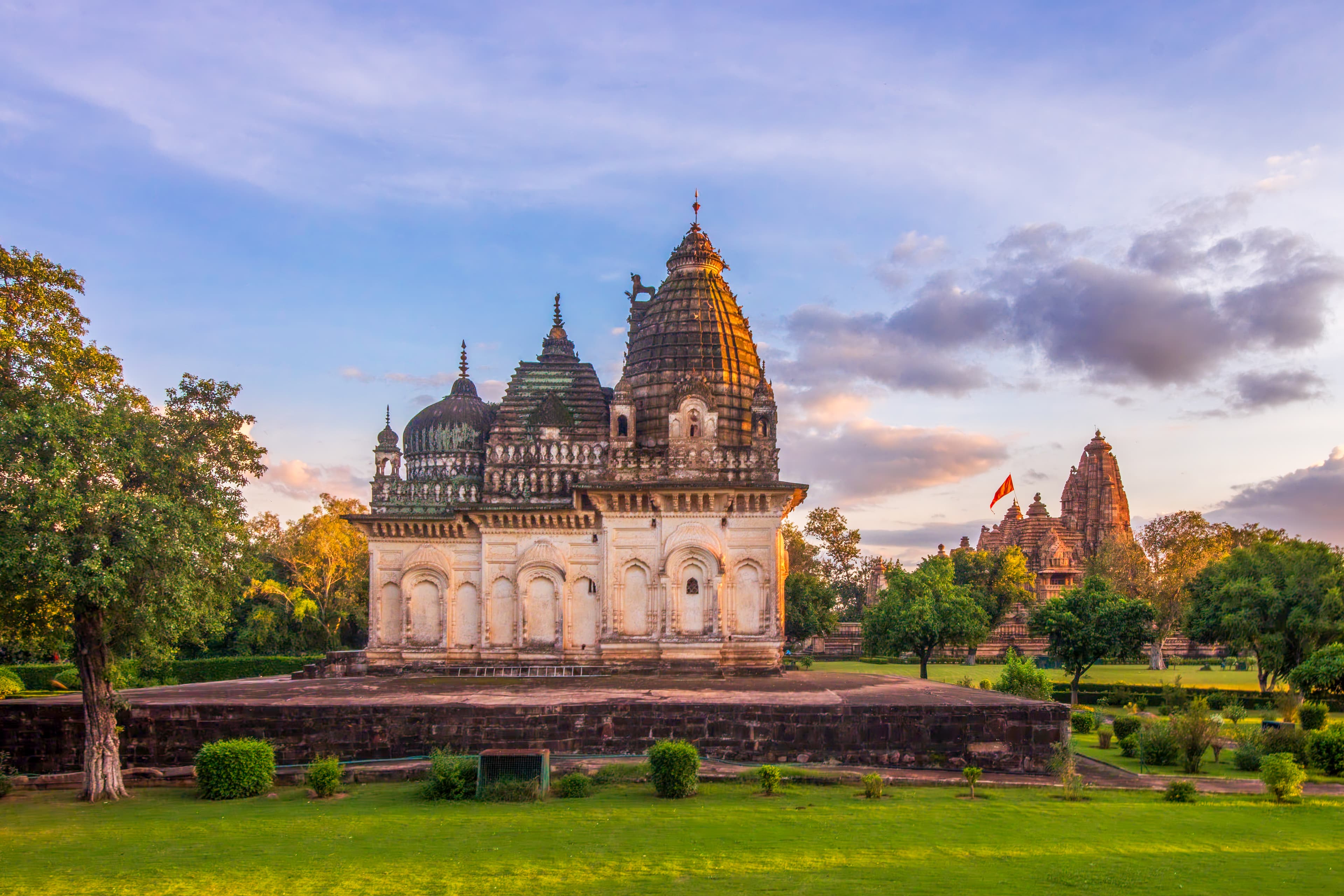 Ancient Temples of Khajuraho at Sunset – Matangeshwar & Kandariya Mahadev View