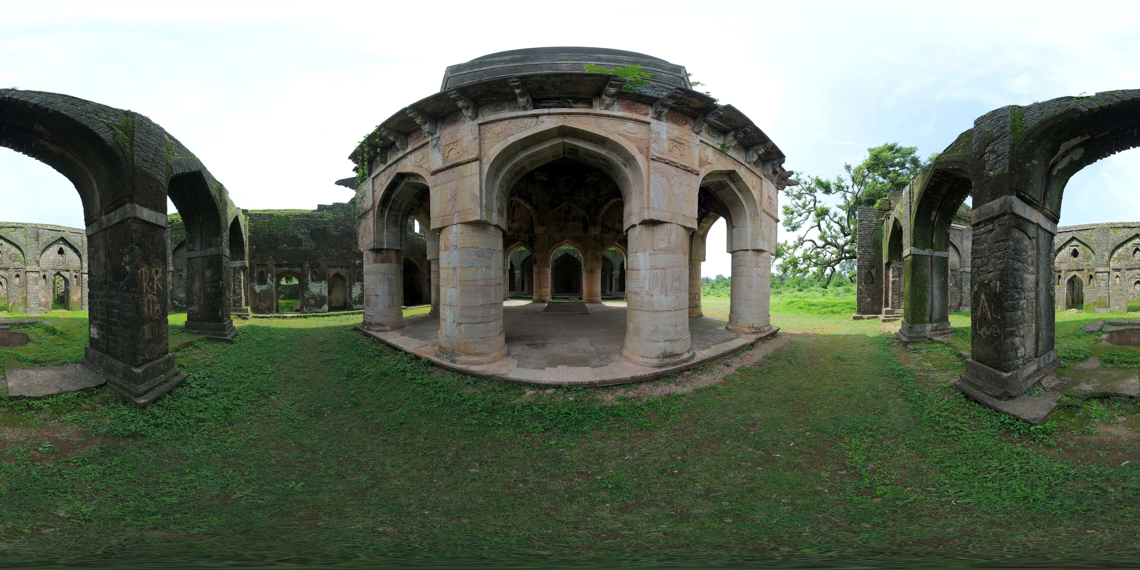 Crowned in Stone: The Heart of Hathi Mahal