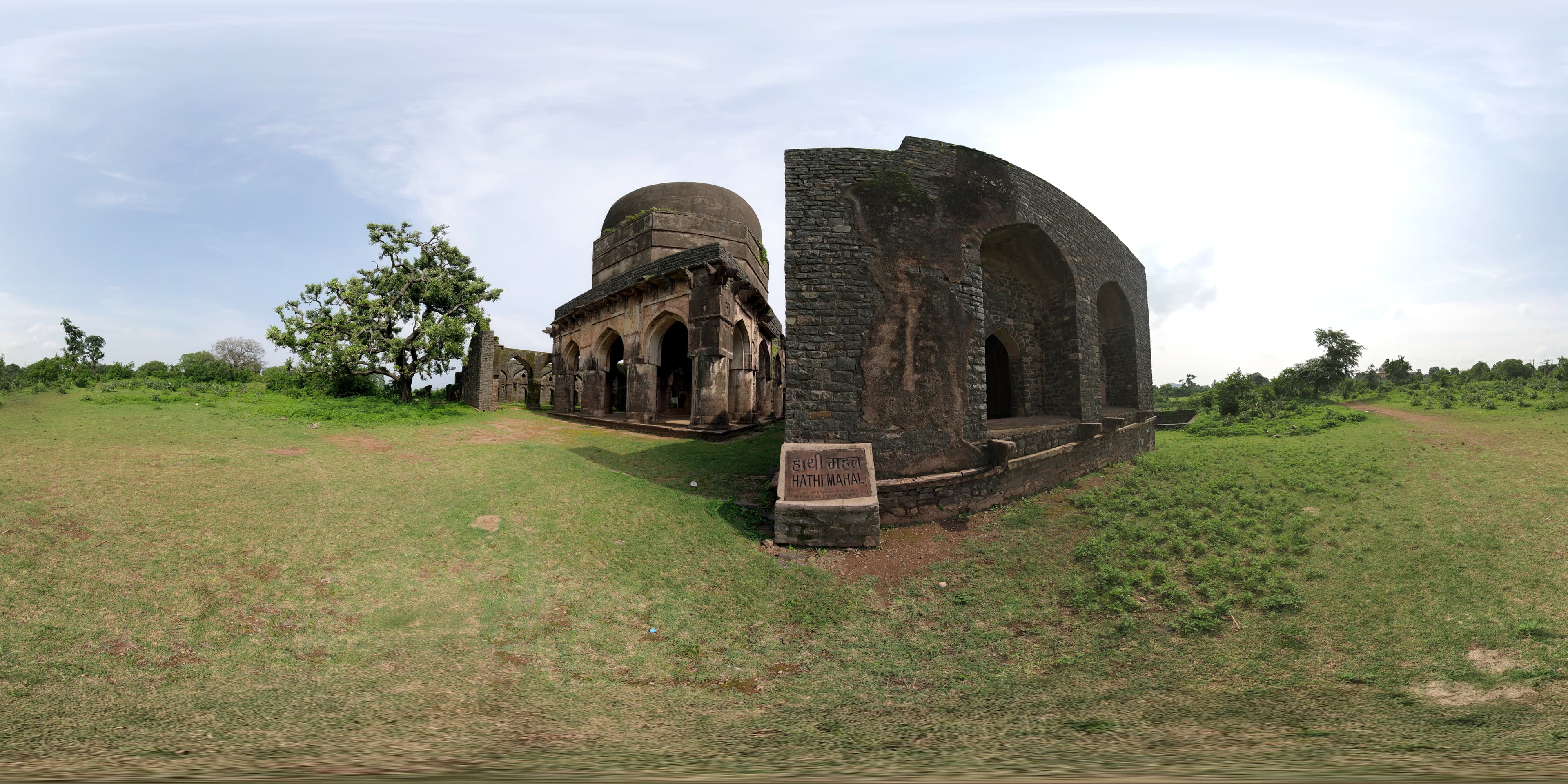 Lone Majesty of Hathi Mahal