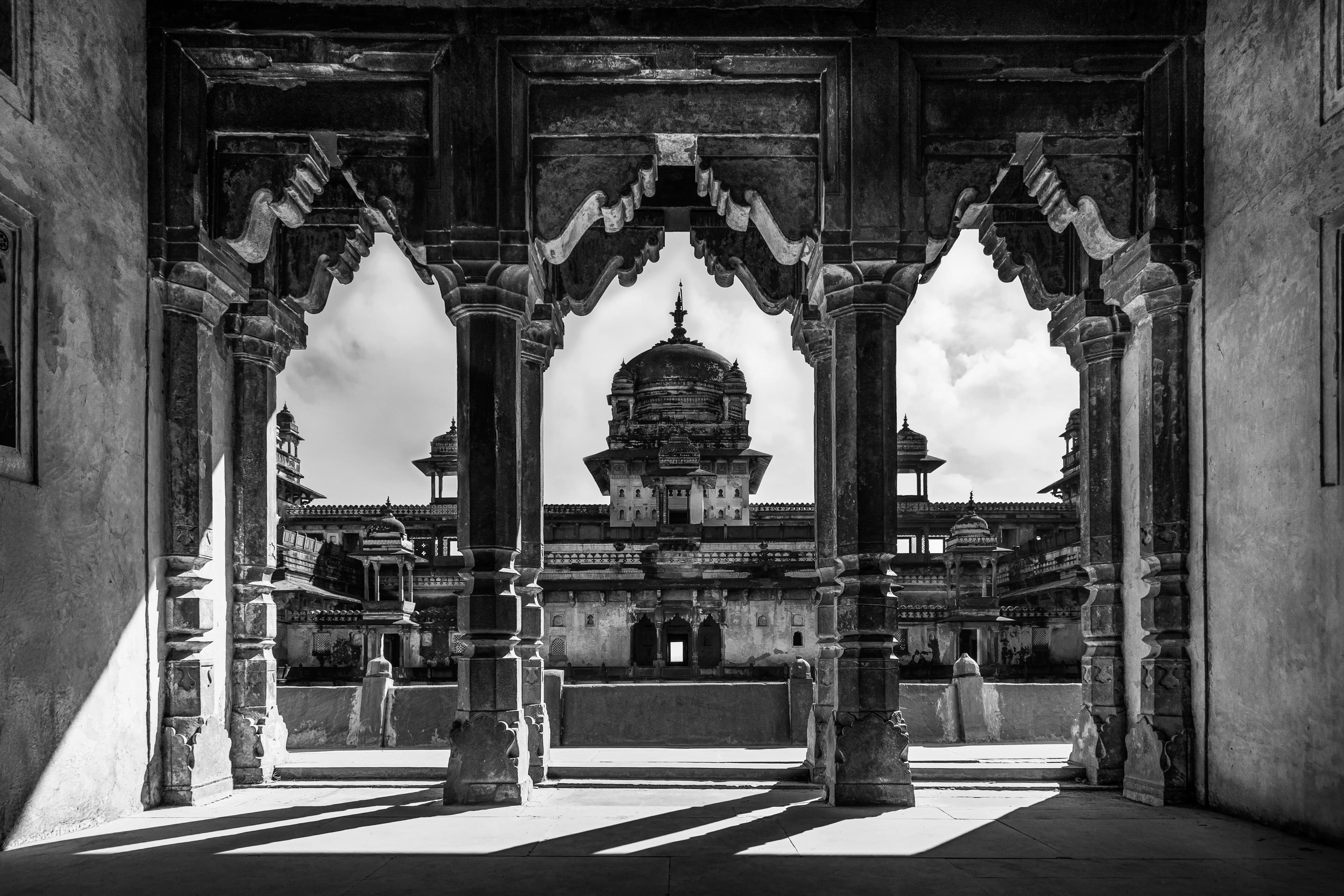 Black and White - thumbnail 3